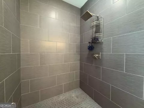 Bath - 512 Wheeler Rd, Commerce, GA 30530 photo 3 of 7
