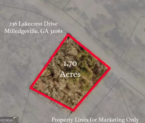 236 Lakecrest Dr NE, Milledgeville, GA 31061