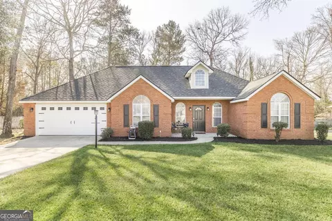 109 Autumn Woods Dr, Warner Robins, GA 31088