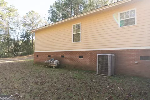 Exterior - 1217 Pine Park Rd, Cairo, GA 39828 photo 6 of 9