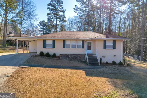47 Cherokee Blvd, Toccoa, GA 30577