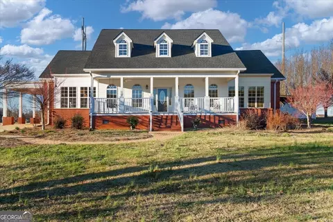 382 Lake Cir, Carrollton, GA 30116