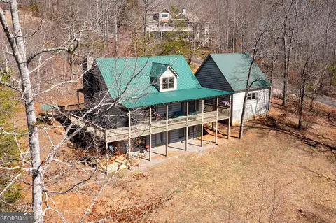 735 Gage Dr, Hiawassee, GA 30546
