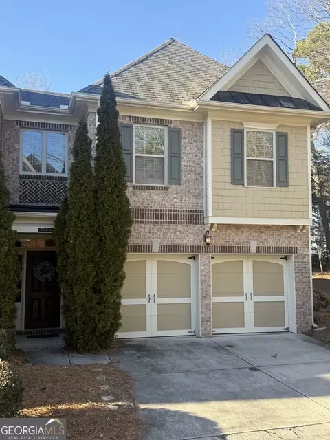 7900 Glisten Ave, Sandy Springs, GA 30328