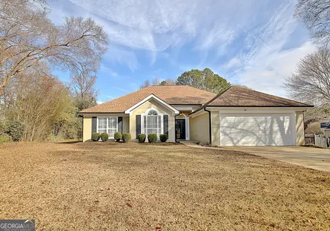 55 Pinemeadow Dr, Newnan, GA 30265