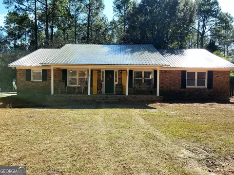 202 Wildwood Dr, Statesboro, GA 30458