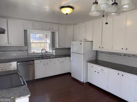 425 Gordon Cir, Lagrange, GA 30240 photo 8