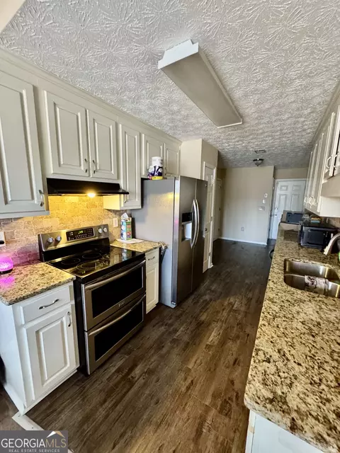 Kitchen - 100 Harvard Dr, Covington, GA 30016 photo 1 of 1