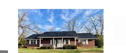 714 E Simon St, Glennville, GA 30427