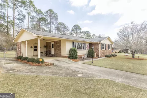 902 Cordelia Dr, Dublin, GA 31021