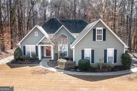 150 Valley Bluff Dr, Fayetteville, GA 30215