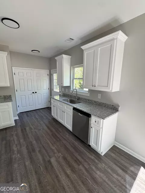 45 N Cary St, Lagrange, GA 30241 photo 4