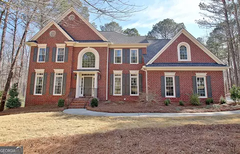 480 Stonehaven Dr, Fayetteville, GA 30215