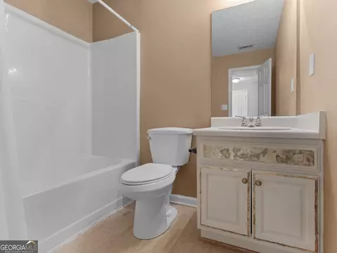 Bath - 321 Hickory Rd, Jackson, GA 30233 photo 6 of 6
