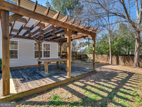 Exterior - 321 Hickory Rd, Jackson, GA 30233 photo 4 of 8