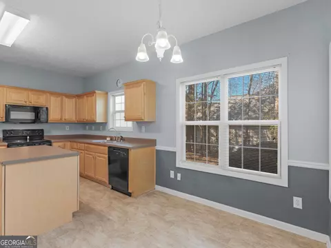 Kitchen - 321 Hickory Rd, Jackson, GA 30233 photo 9 of 9