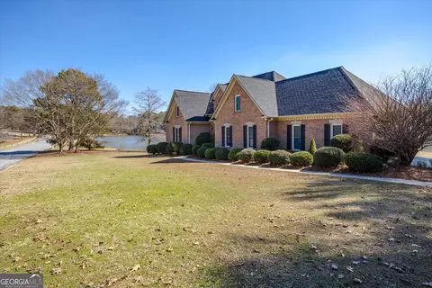 146 Lake View Dr N, Macon, GA 31210