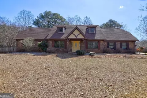335 Castlewood Rd, Tyrone, GA 30290