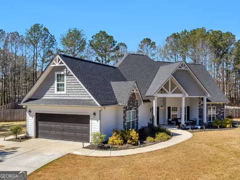 105 Woodcrest Dr, Jackson, GA 30233