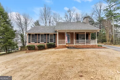 156 Hillendale Dr, Toccoa, GA 30577