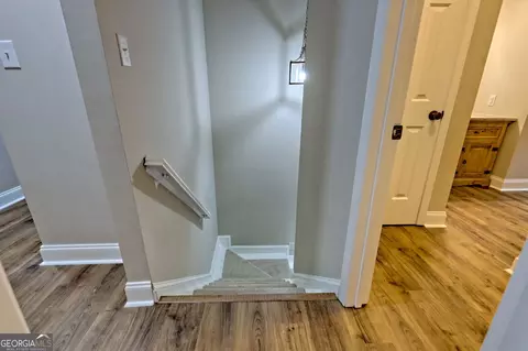 Entry Way - 129 Bend N Hickory Rd, Toccoa, GA 30577 photo 6 of 8
