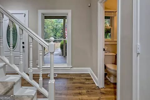 Entry Way - 129 Bend N Hickory Rd, Toccoa, GA 30577 photo 3 of 8