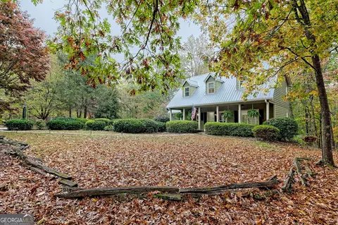 Exterior - 129 Bend N Hickory Rd, Toccoa, GA 30577 photo 4 of 36