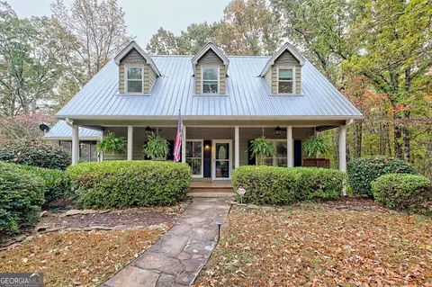 129 Bend N Hickory Rd, Toccoa, GA 30577