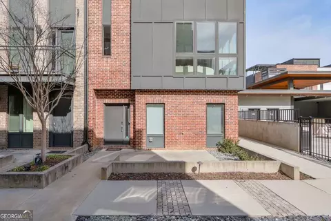 1226 Chelsea Cir NW, Atlanta, GA 30318