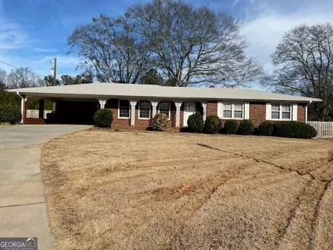 664 Fairview Rd, Ellenwood, GA 30294