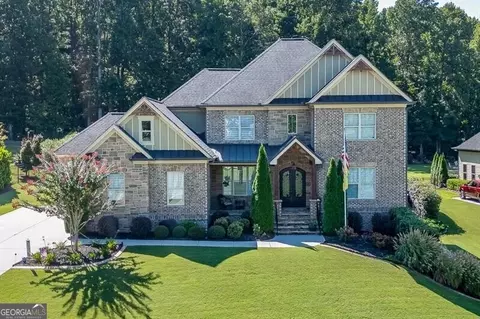 233 Scenic Falls Blvd, Hoschton, GA 30548