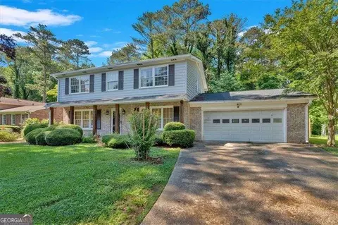 1354 Drayton Woods Dr, Tucker, GA 30084