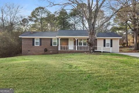 11 Lakemont Dr SE, Silver Creek, GA 30173