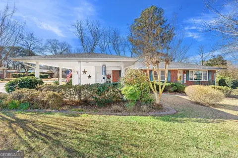231 Race St, Hartwell, GA 30643