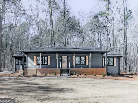 118 W Plantation Dr, Newnan, GA 30263