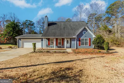 814 Georgetown Dr, Winder, GA 30680