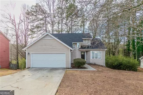 994 Chapman Cir, Stone Mountain, GA 30088
