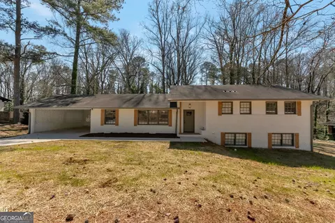 2598 Lakeshore Dr, College Park, GA 30337