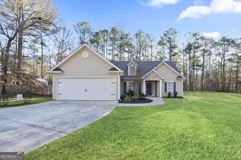 55 Woodside Dr, Newnan, GA 30263