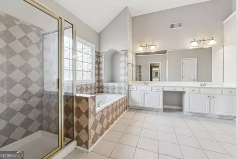 Bath - 225 Gladeside Path, Suwanee, GA 30024 photo 3 of 4