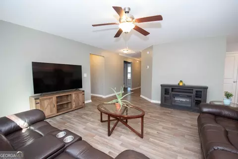 114 Meadowbrooke Dr, Milner, GA 30257 photo 4