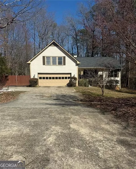 1531 Glendale Dr, Lawrenceville, GA 30043