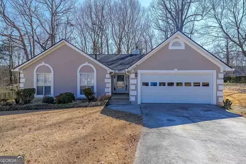 403 Flint Hill Ct, Lawrenceville, GA 30044
