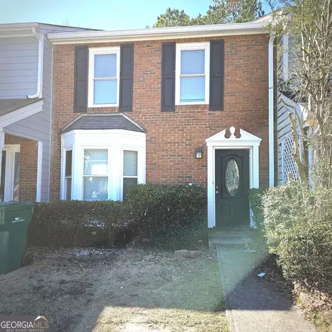 8053 Woodlake Dr, Riverdale, GA 30274