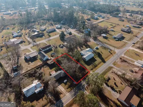 147 Beach Rd, Baxley, GA 31513 photo 3