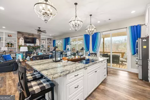 Kitchen - 1194 Aderhold Rogers Rd, Commerce, GA 30530 photo 3 of 4