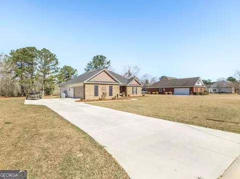 203 Hedge Row, Dublin, GA 31021 photo 5