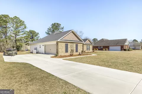 203 Hedge Row, Dublin, GA 31021 photo 11