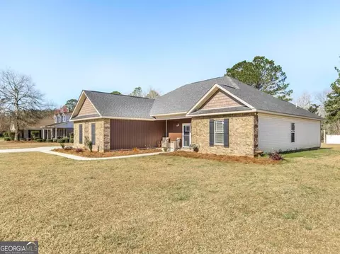 203 Hedge Row, Dublin, GA 31021 photo 2