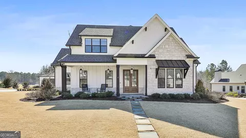 132 Platinum Rdg, Sharpsburg, GA 30277